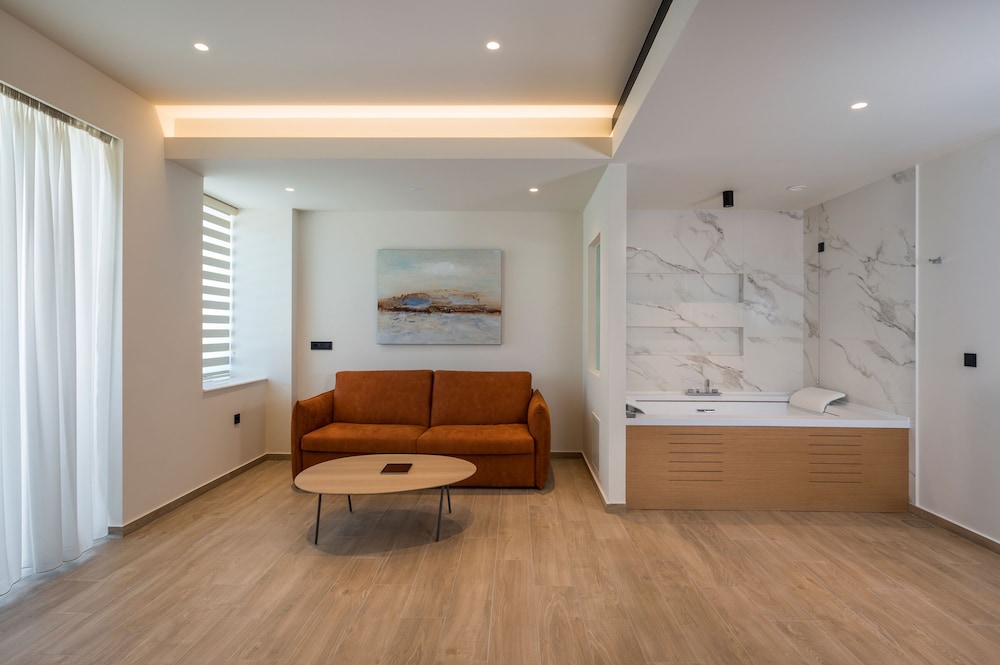 

Brindisi - Chania - Hyperion City Hotel & Spa