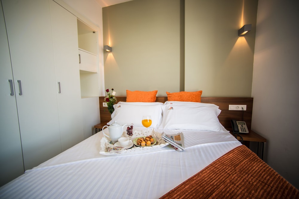 

Napoli - Hospitalet de Llobregat - Ona Living Barcelona