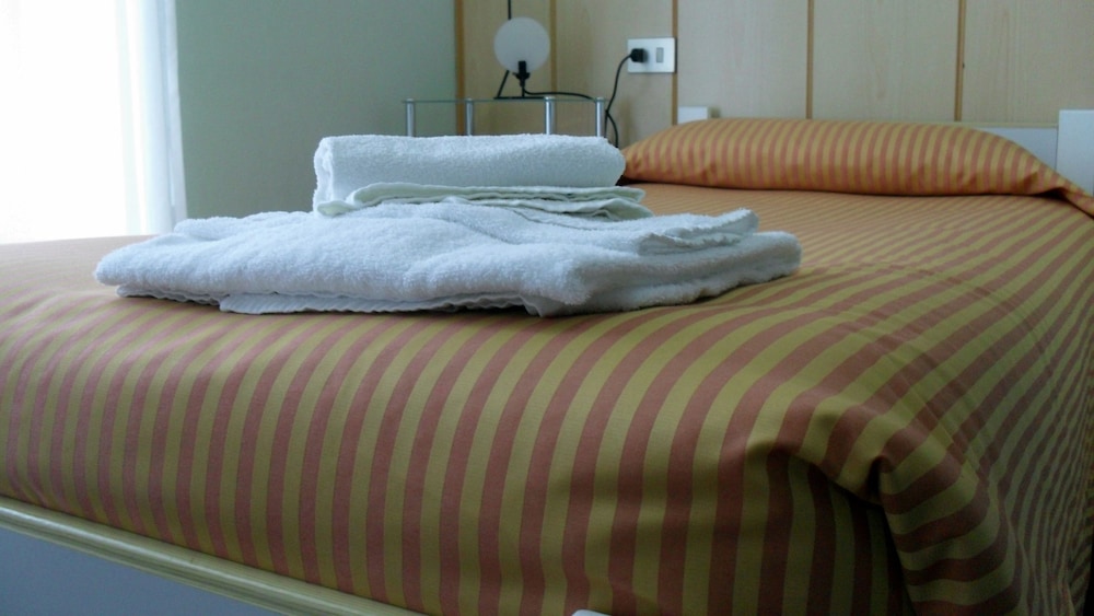 

Napoli - Arona - Albergo Residence Isotta