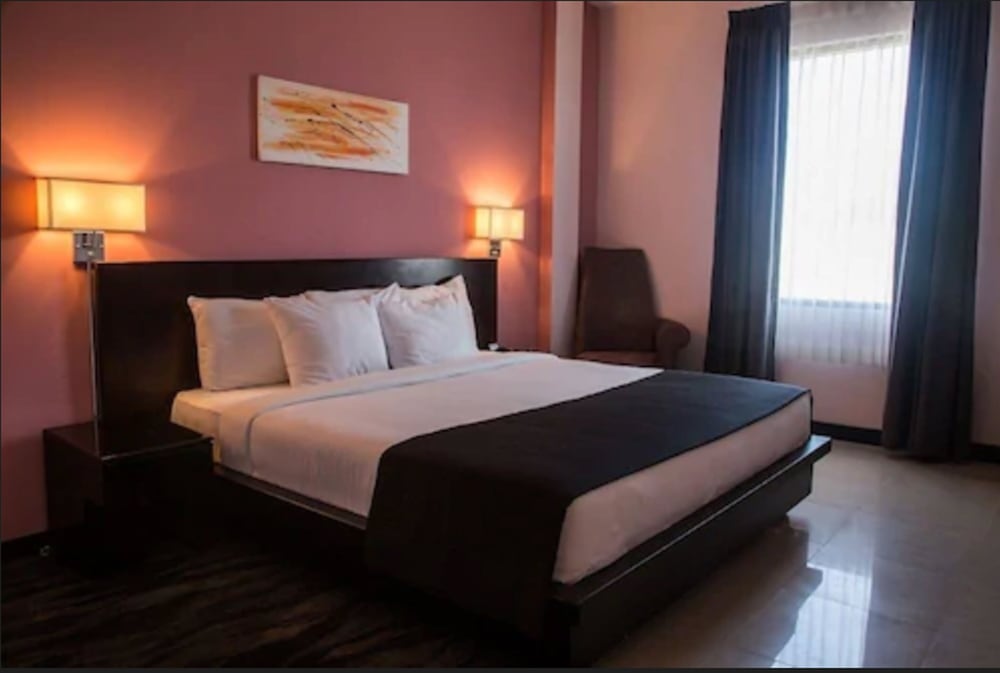 

Milano - Piarco - Regent Star Hotel