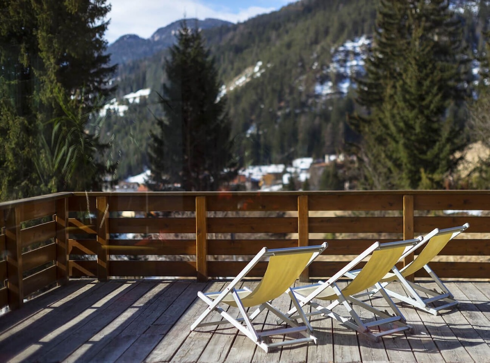 

Napoli - Canazei - Hotel Club Regina E Fassa