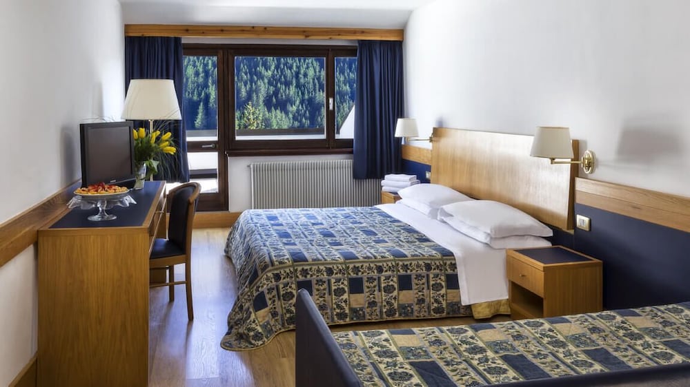 

Napoli - Campestrin - Hotel Club Regina E Fassa