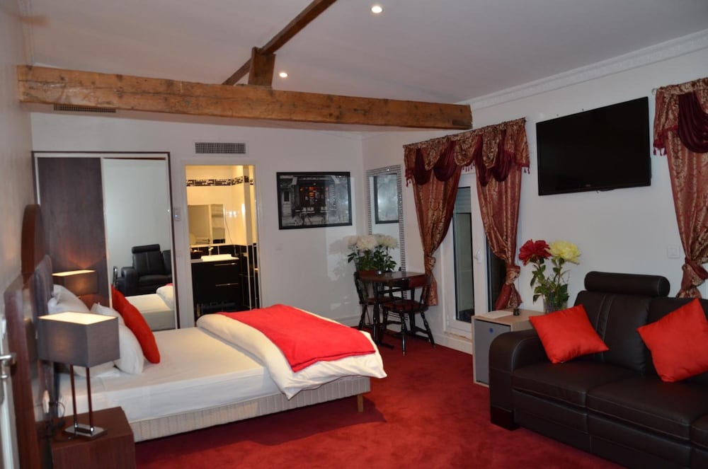 

Genova - Bobigny - Hotel Regina Montmartre