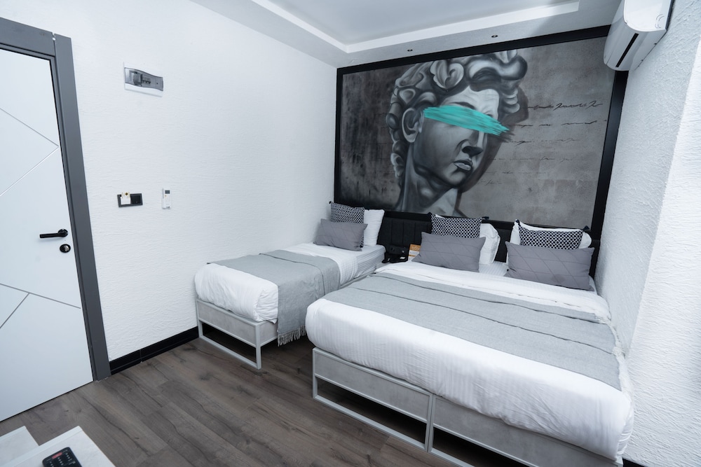 

Napoli - Istanbul, New Airport - Melanj Airport Hotel