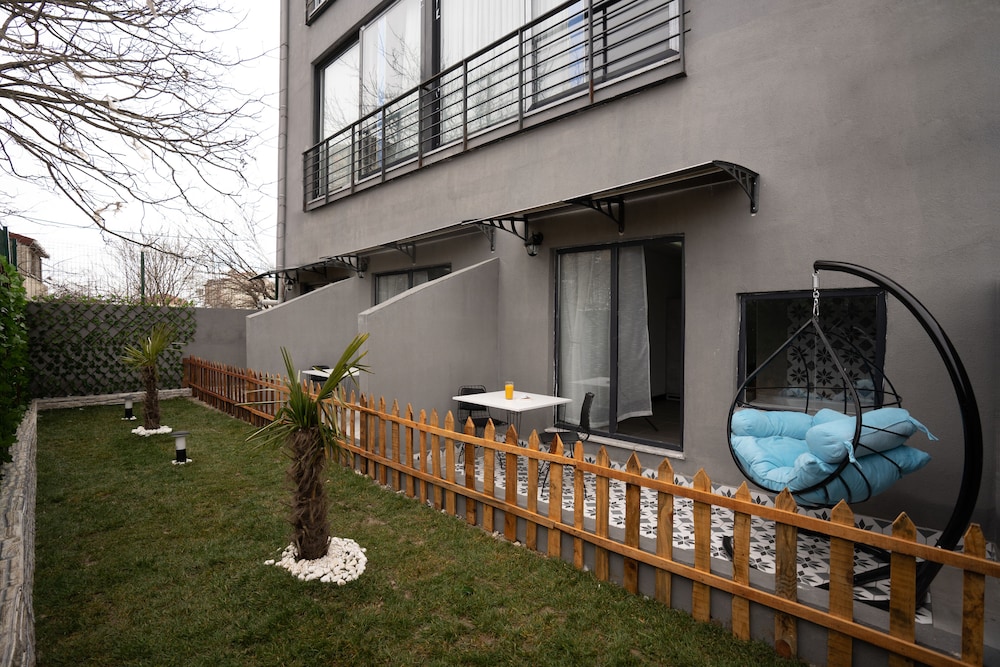 

Ancona - Istanbul - Melanj Airport Hotel