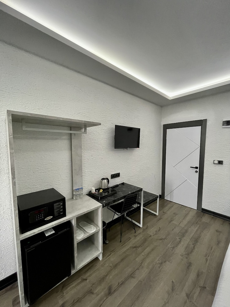 

Bologna - Istanbul - Melanj Airport Hotel