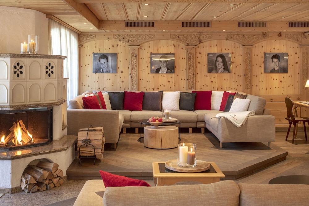 

Napoli - Zermatt - Swiss Alpine Hotel Allalin