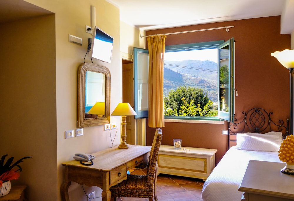 

Napoli - Scopello, Trapani - Hotel Baglio Di Scopello