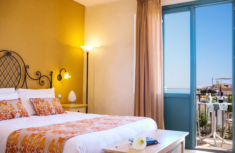 

Napoli - Scopello, Trapani - Hotel Baglio Di Scopello