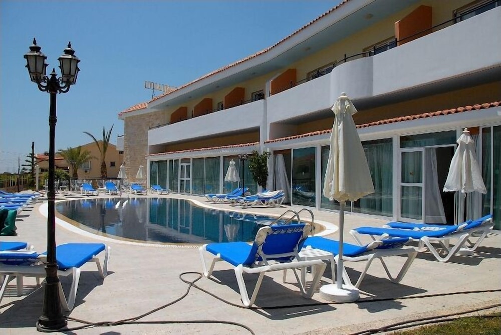 

Bologna - Limassol - M. Moniatis Hotel