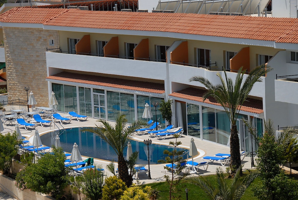 

Bologna - Limassol - M. Moniatis Hotel