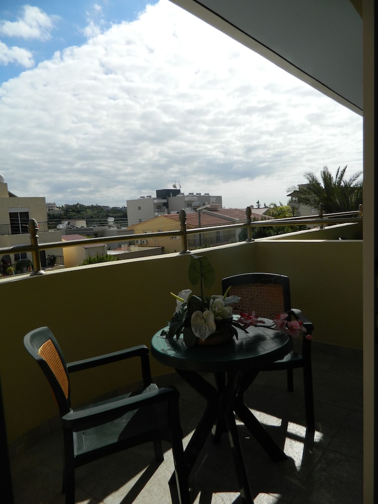 

Bologna - Limassol - M. Moniatis Hotel