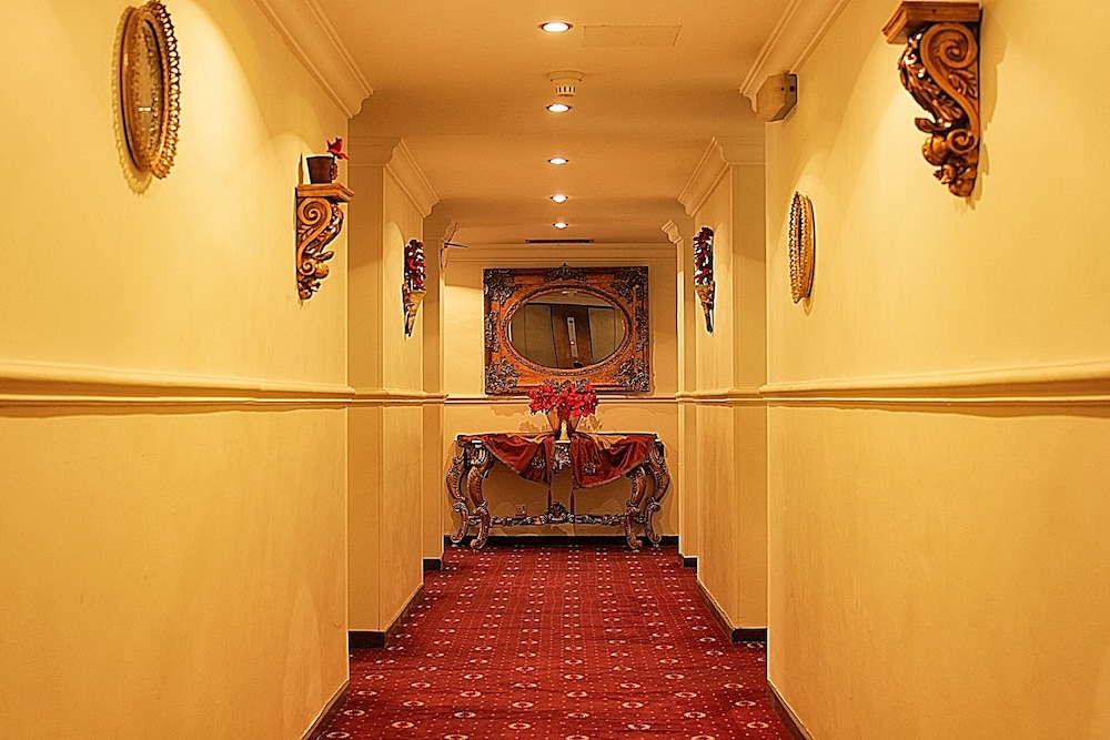 

Roma - Kuwait City - Carlton Tower Hotel Kuwait