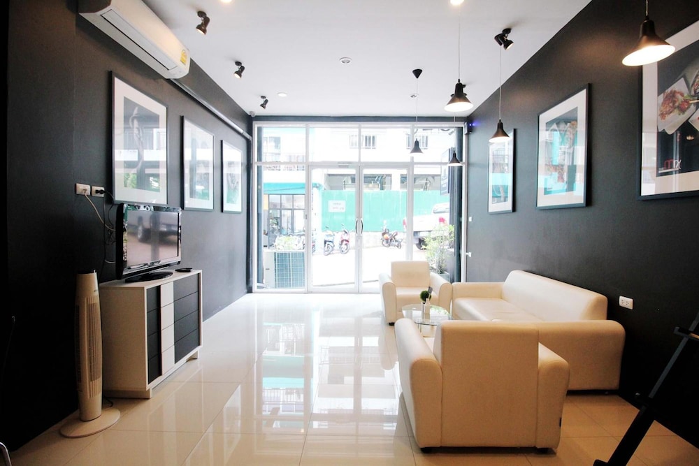 

Roma - Kamala Beach - The Artist House