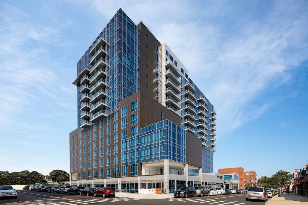 

Milano - Queens - Four Points by Sheraton Flushing