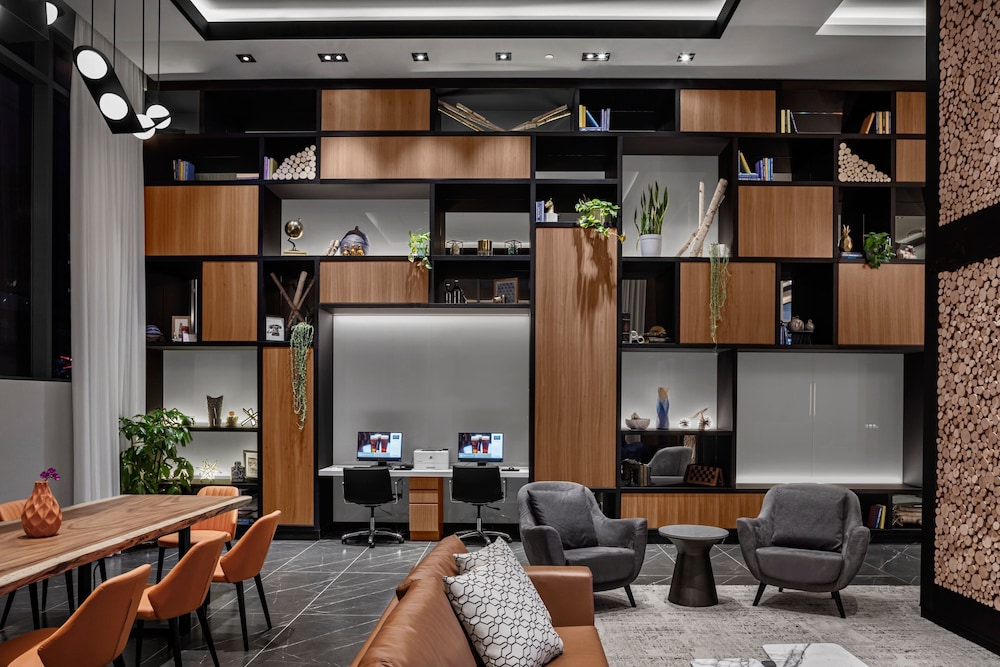 

Brindisi - Queens - Four Points by Sheraton Flushing