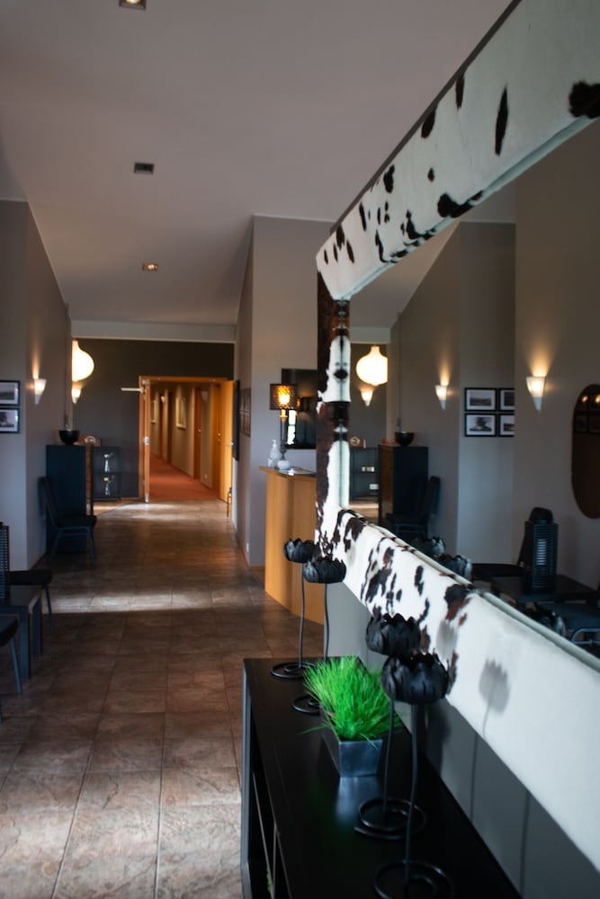 

Milano - Hveragerði - Hotel Kvika