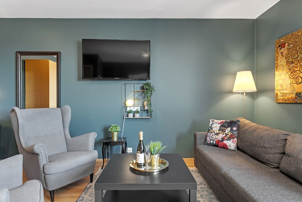 

Milano - Hveragerði - Hotel Kvika