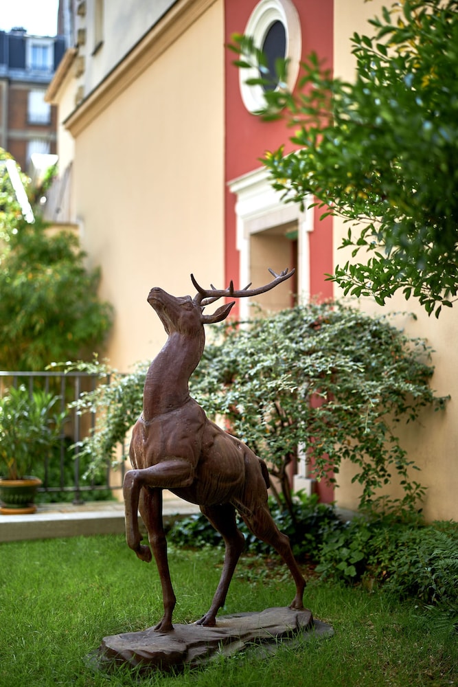 

Trieste - Noisy-le-Grand - Best Western Saint Louis - Grand Paris Vincennes