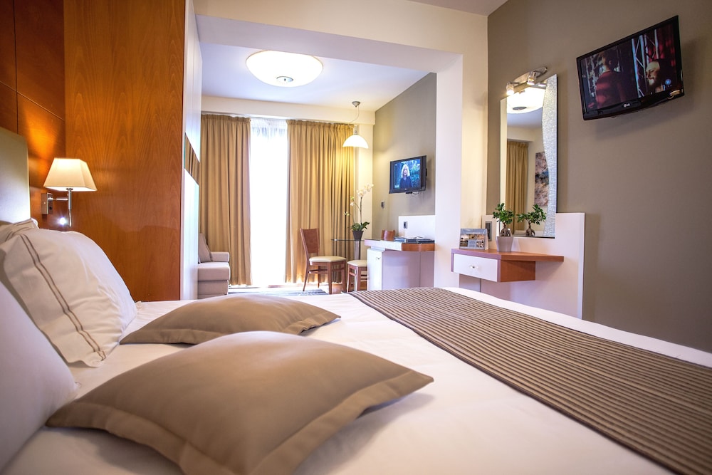 

Milano - Elia - Anthemus Sea Beach Hotel & Spa