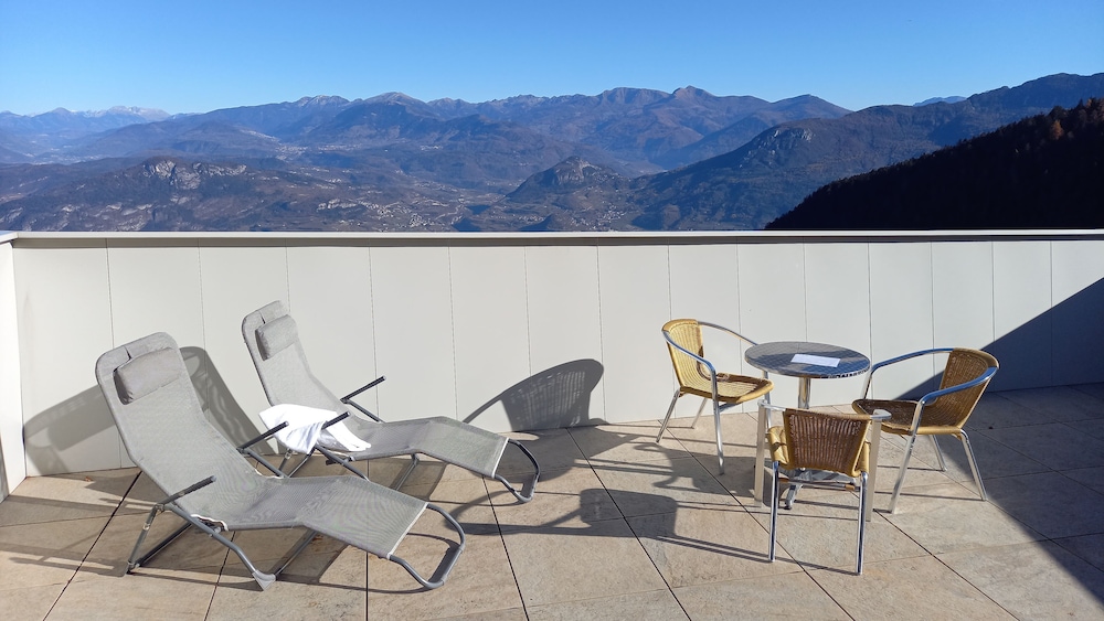 

Cagliari - Trento - Hotel Monte Bondone