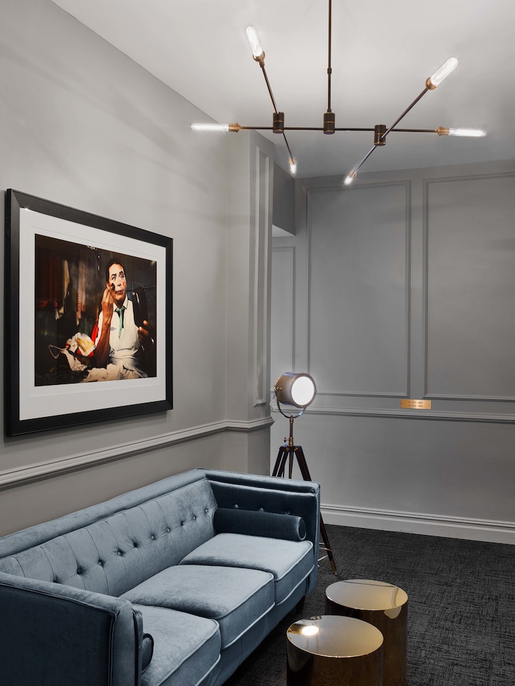 

Napoli - Long Island City - Life Hotel New York