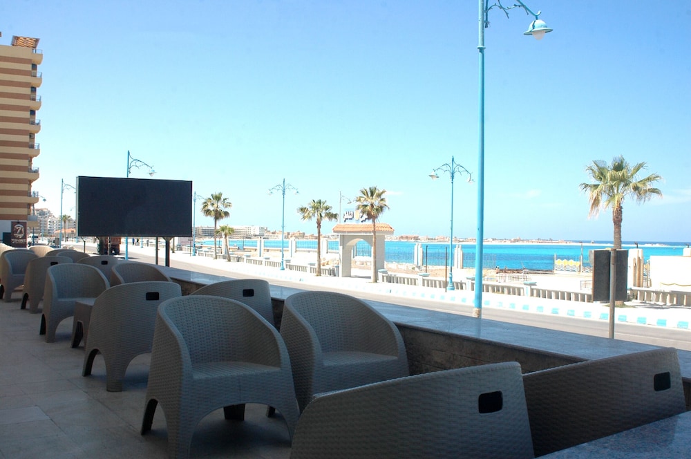 

Napoli - Marsa Matruh - Arous El Bahr Hotel