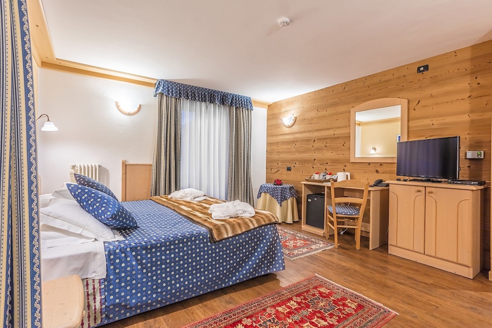 

Roma - Gressoney-la-Trinité - Hotel Lo Scoiattolo