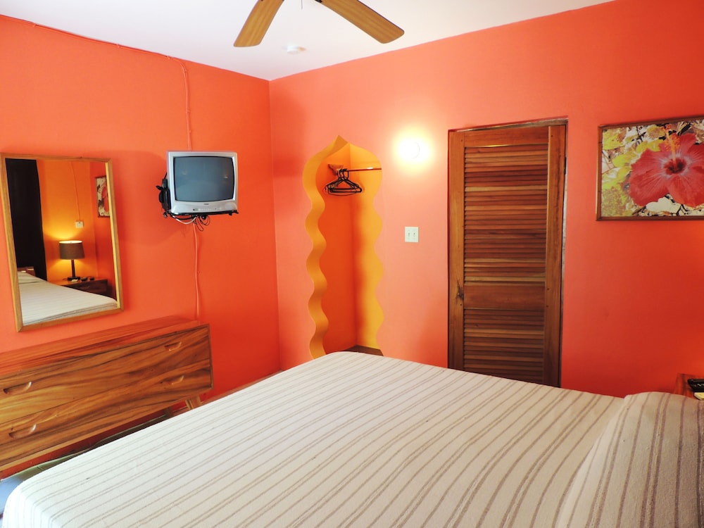 

Reggio Calabria - Negril - Sunrise Club Hotel Restaurant & Bar