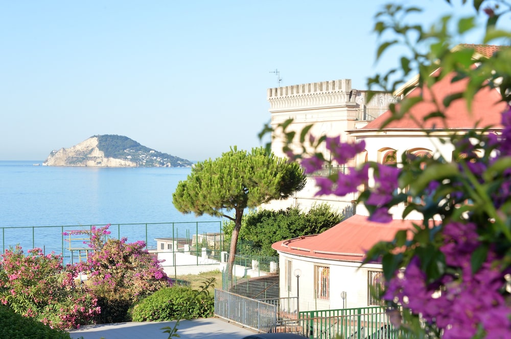 

Venezia - Pozzuoli - Miramare Residence
