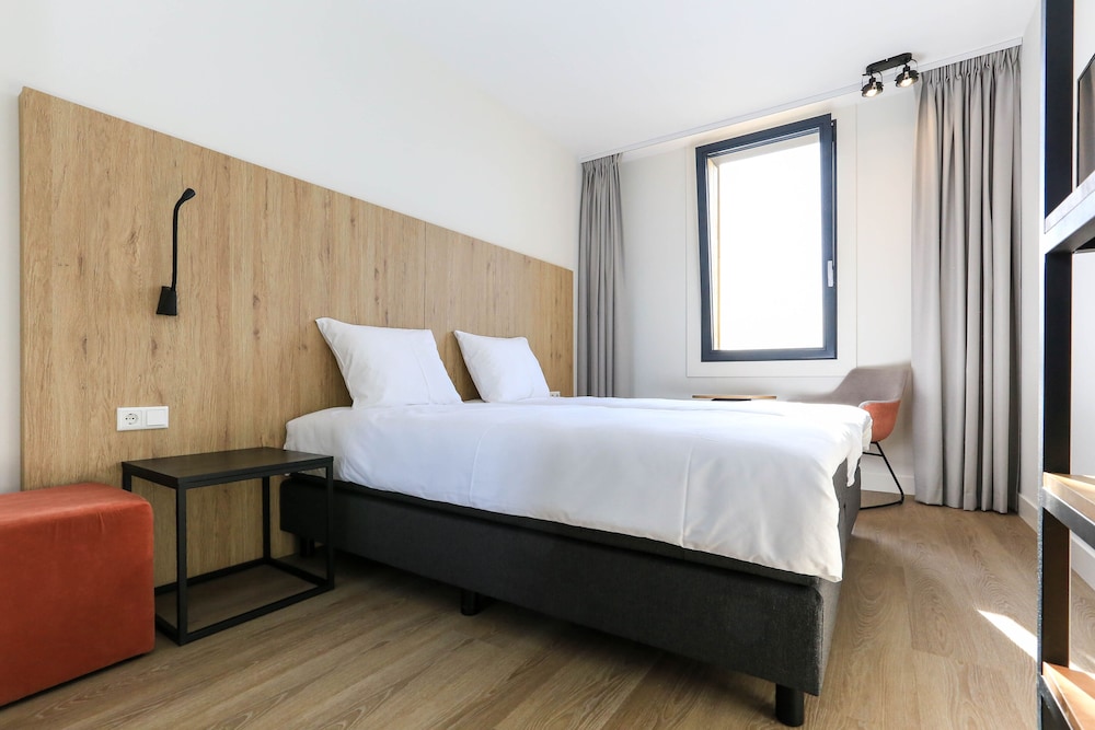 

Roma - Rotterdam - Fletcher Hotel Rotterdam-Airport