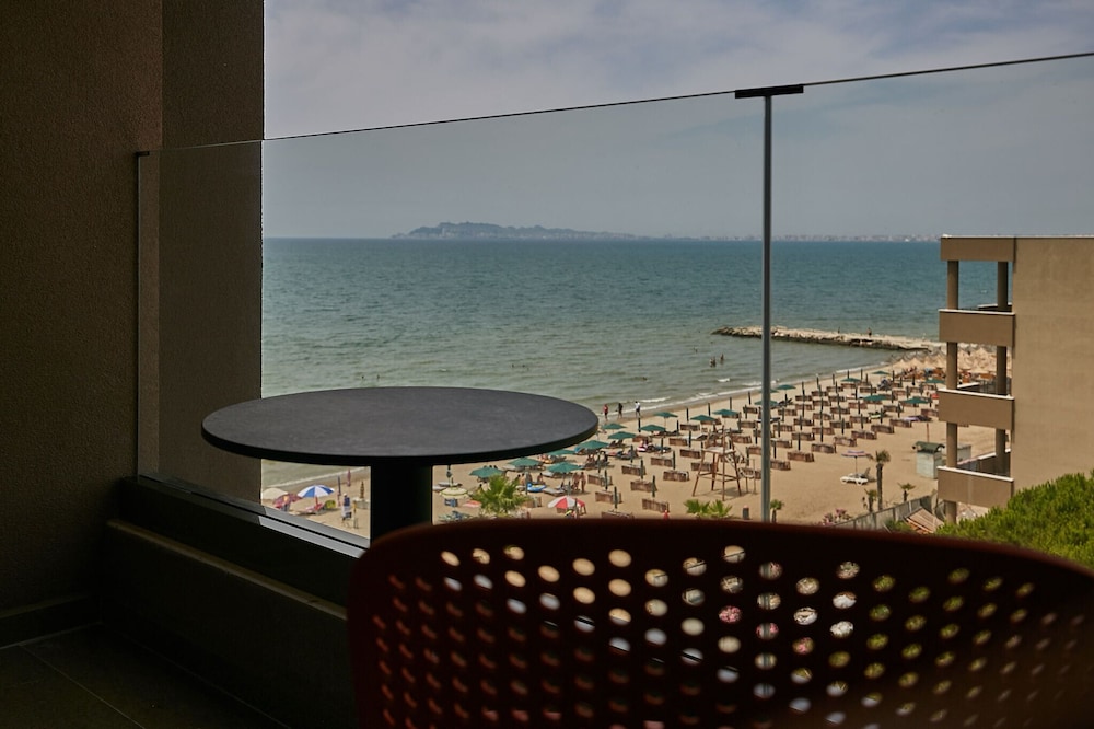 

Pisa - Golem - ETER Hotel