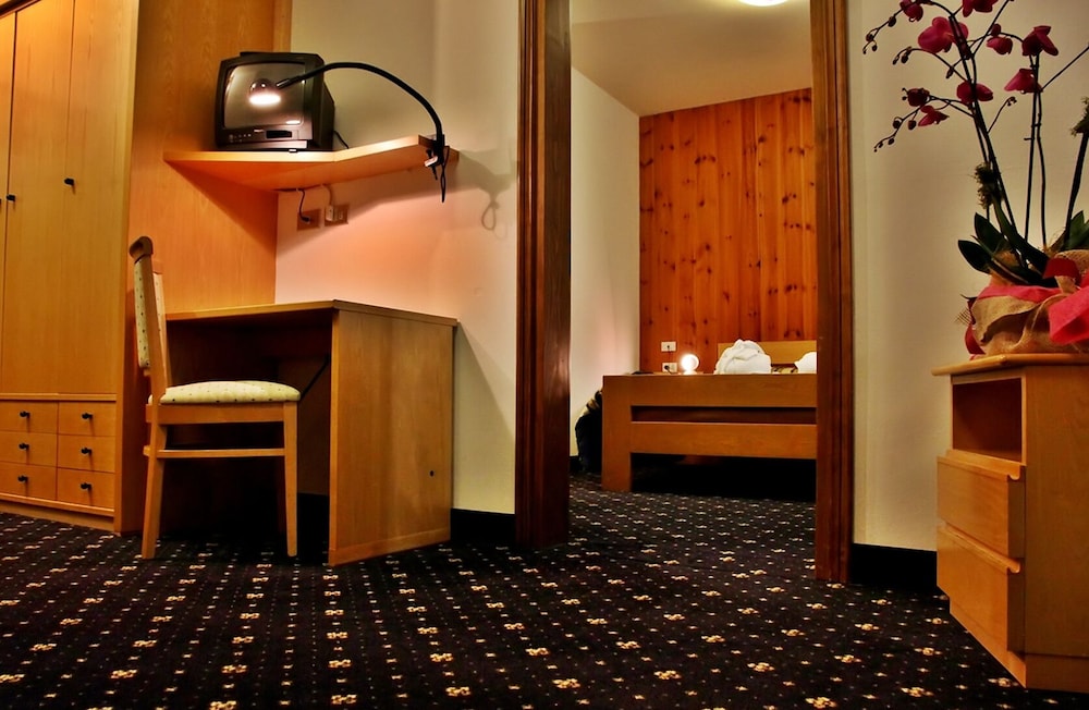 

Roma - Penia - Hotel Monzoni - San Pellegrino