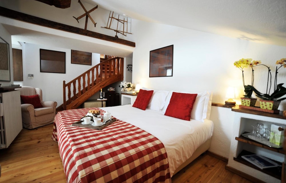 

Bari - Courmayeur - Hotel La Grange - Animal Chic Hotel
