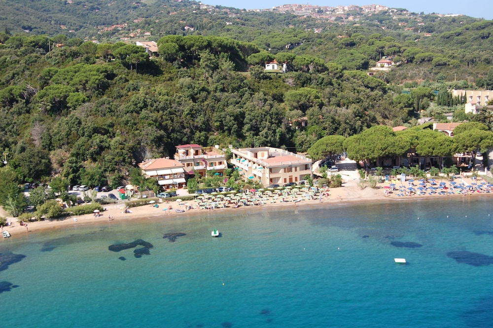 

Milano - Rio dellʼElba - Residence Le Acacie