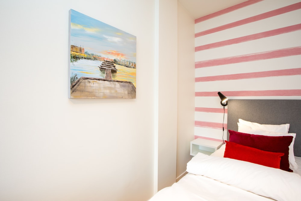 

Catania - Solna - ApartDirect Hammarby Sjöstad