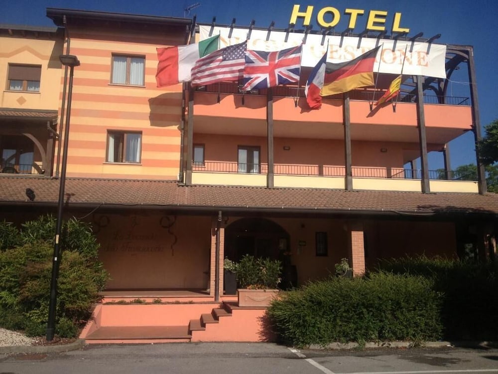 

Milano - Sarnico - Hotel La Locanda Della Franciacorta