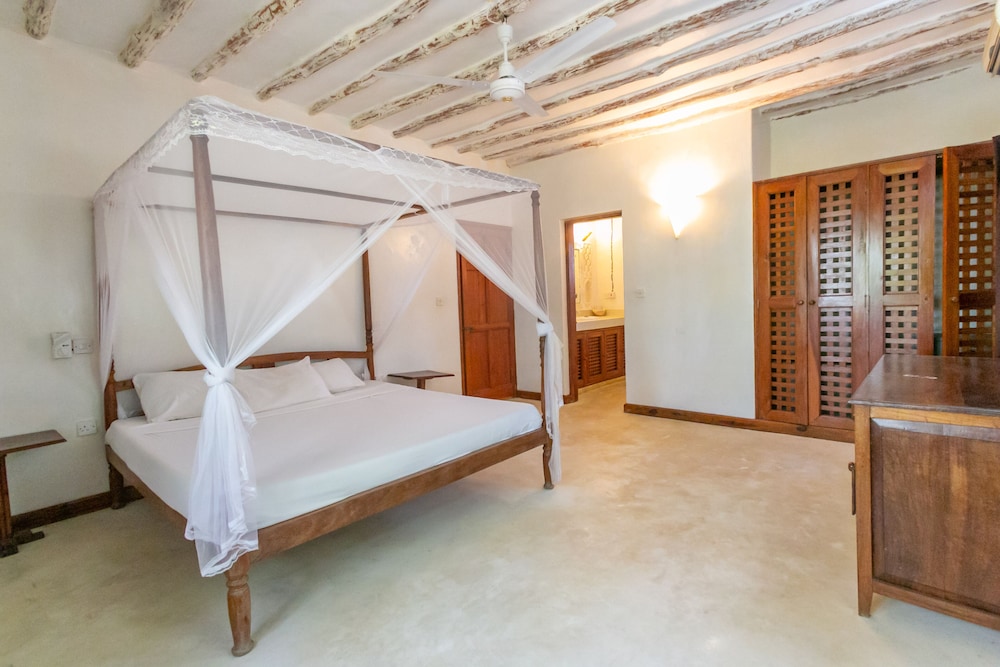 

Bari - Marafiki - Pearls and Corals Resort