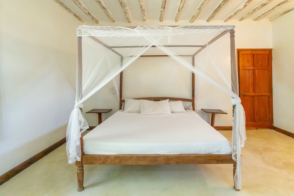 

Milano - Marafiki - Pearls and Corals Resort