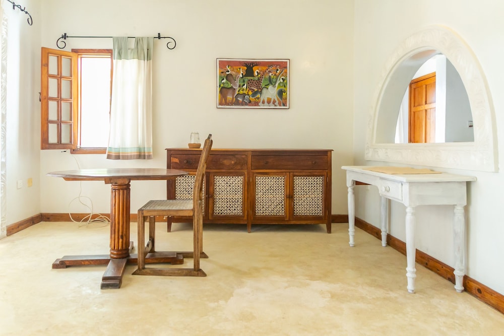 

Roma - Marafiki - Pearls and Corals Resort