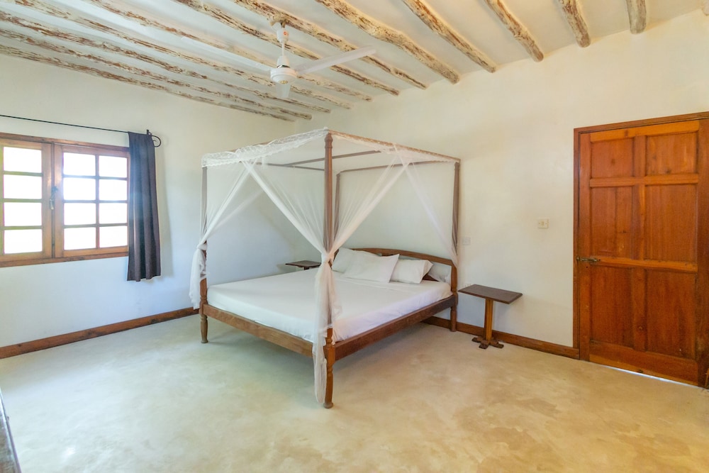 

Roma - Malindi - Pearls and Corals Resort