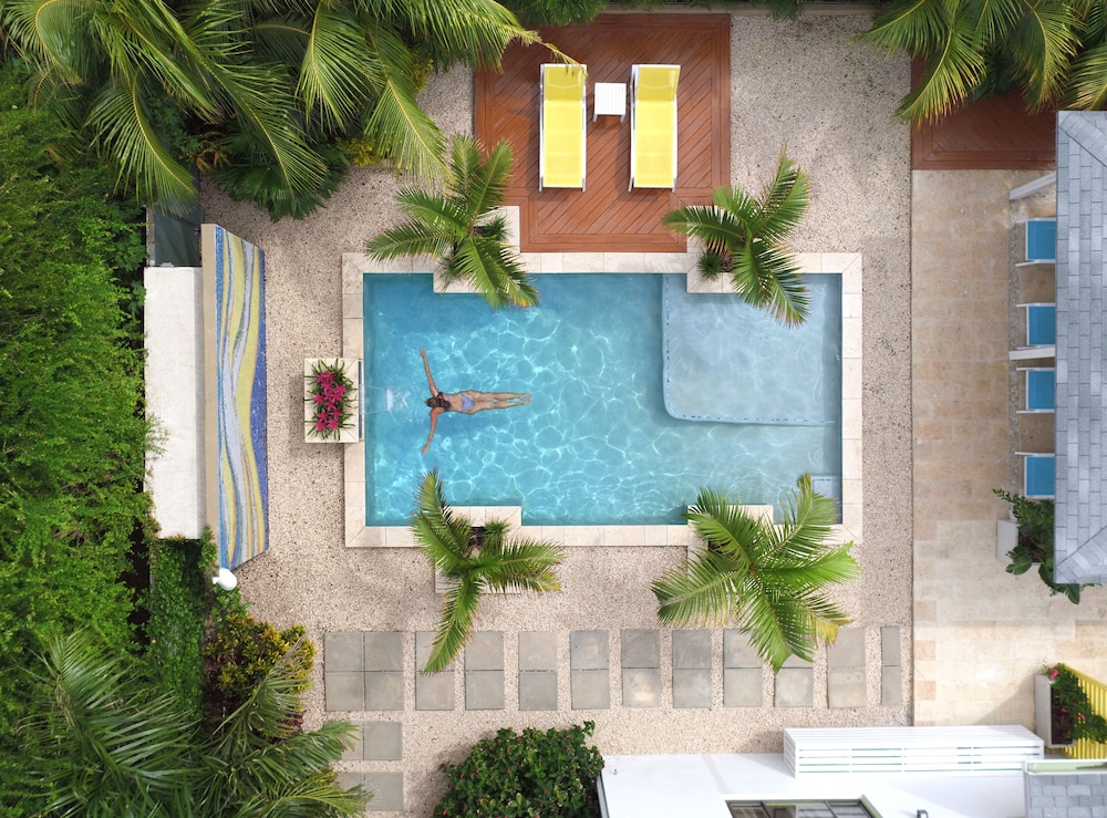 

Roma - Palm Beach - Bubali Bliss Studios