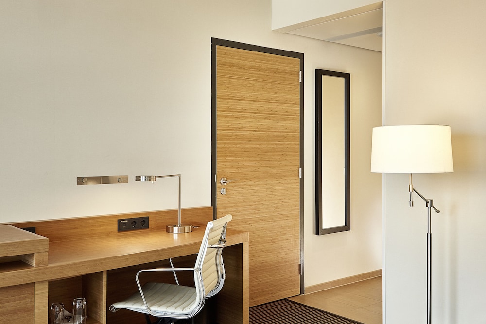 

Catania - Hoofddorp - Hyatt Place Amsterdam Airport