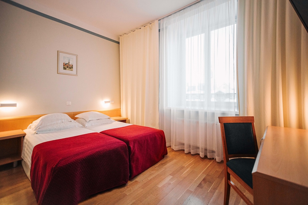 

Lamezia Terme - Tallinn - Rixwell Viru Square Hotel Tallinn
