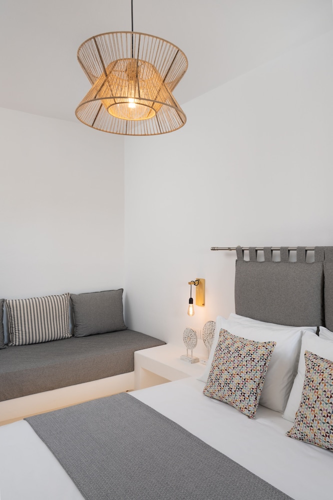

Venezia - Imerovigli - Sunray Lodgings