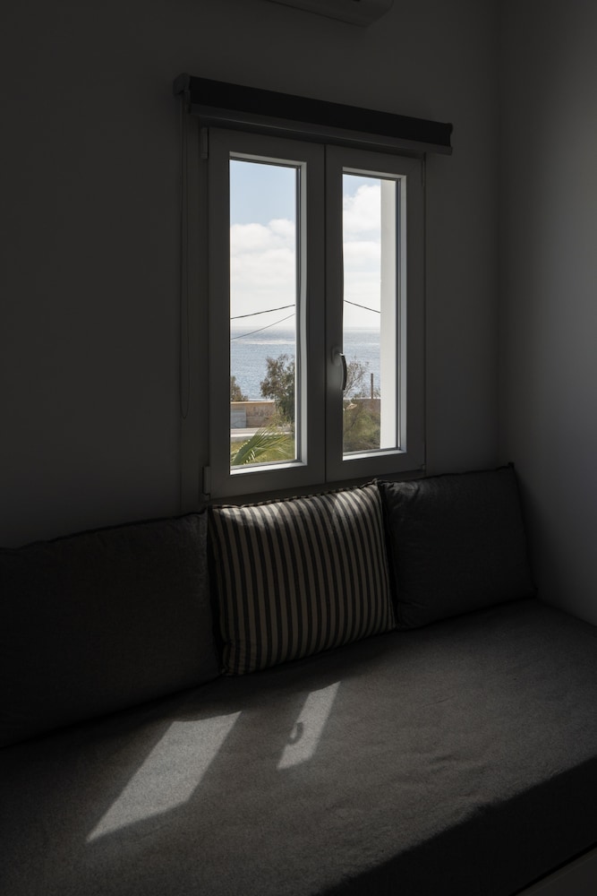 

Napoli - Santorini-Akrotiri - Sunray Lodgings