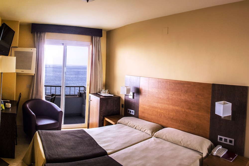 

Napoli - Rincón de la Victoria - Hotel Rincón Sol