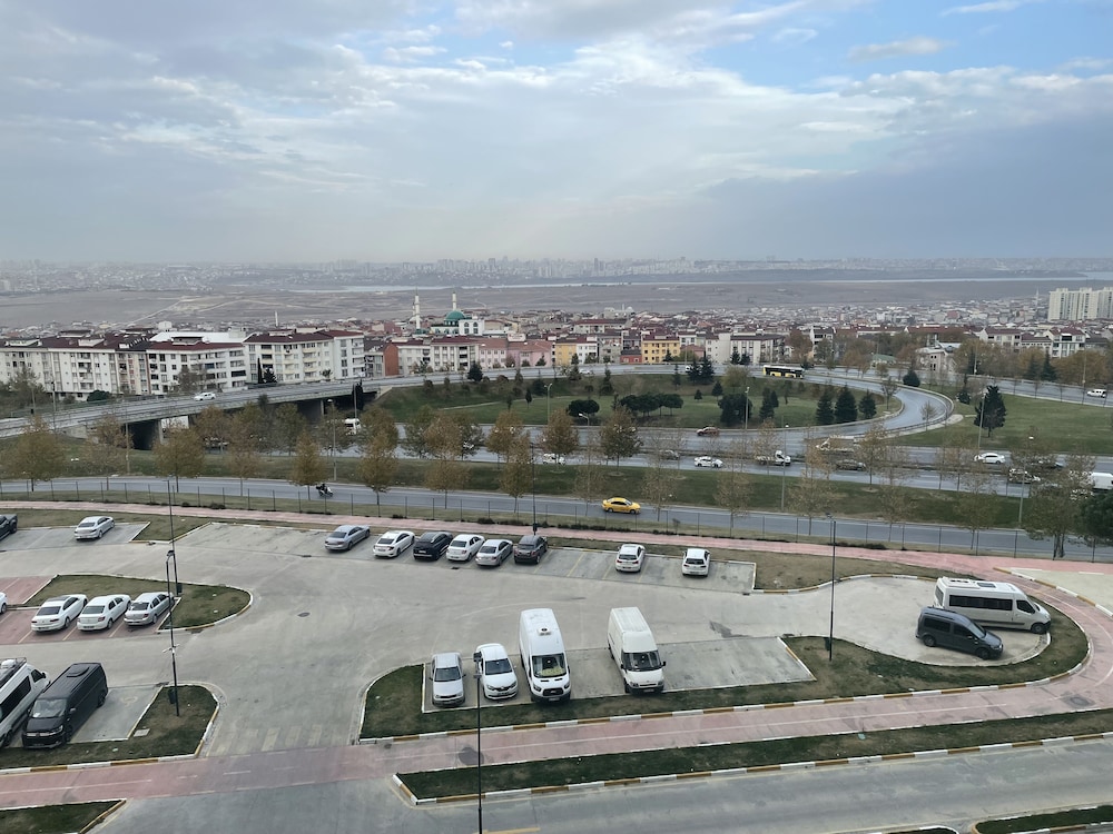 

Bari - Beylikduzu - Agora Royal Hotel