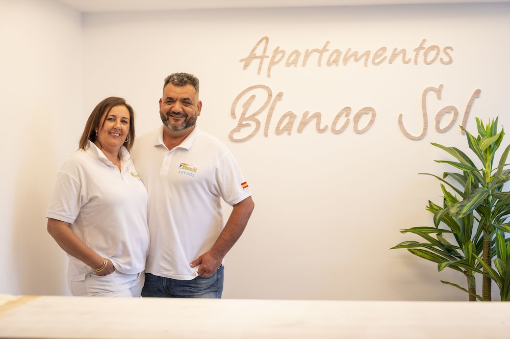 

Milano - Es Cubells - Apartamentos Blanco Sol