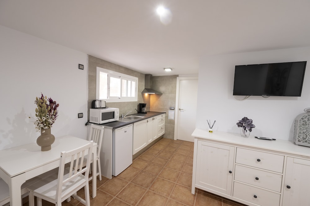 

Bologna - Es Cubells - Apartamentos Blanco Sol
